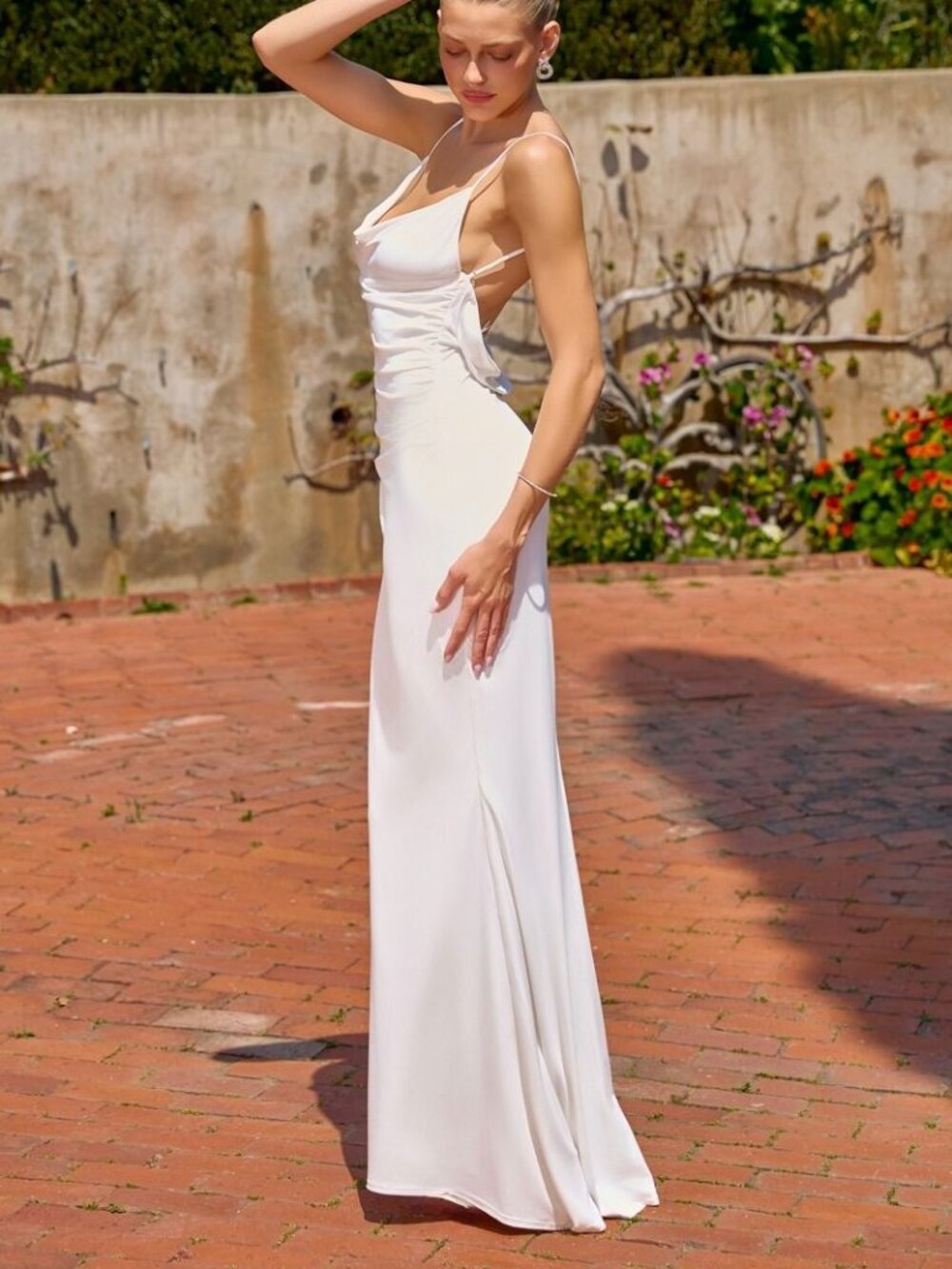 SIMPLE MODERN OFF WHITE WEDDING DRESS. SHEATH NEW LONG FITTED STRETCH SLEEVELESS